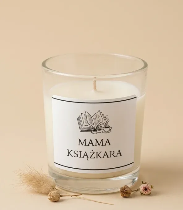 Biała świeczka z opisem "Mama książkara"